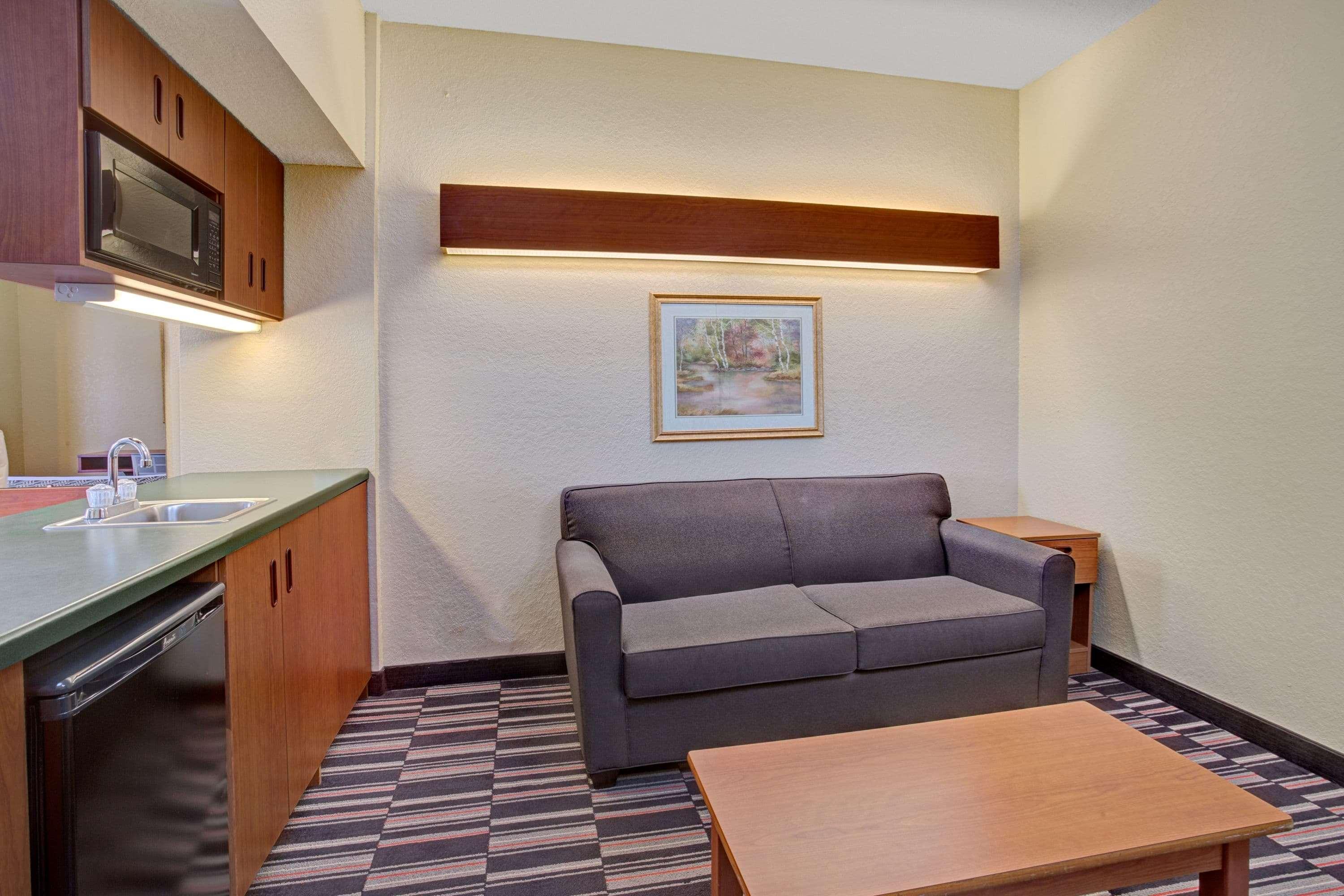 Microtel Inn & Suites By Wyndham Бушнелл Екстер'єр фото